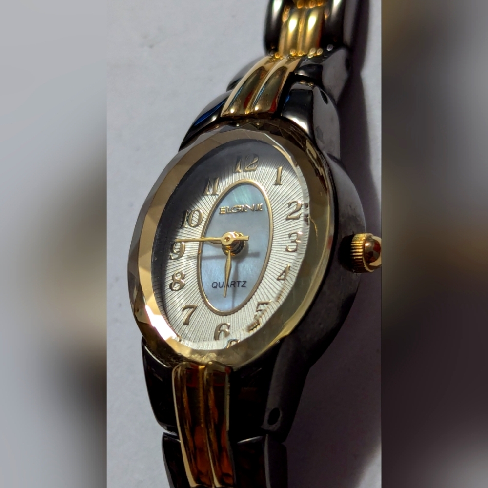 Vintage Black & Gold Elgin II Quartz Watch for Women | Occasion Wristwatch